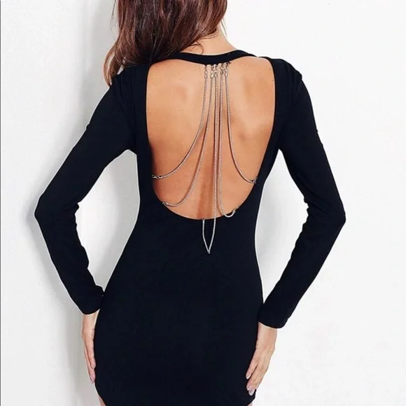 BodyCon dress with layered chain - Picture 3 of 7